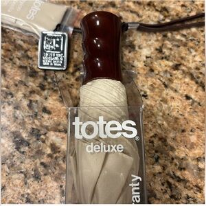 Totes Cream Umbrella with Wooden Handle